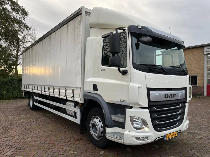 DAF CF 320 FA - Caminhão com lona: foto 5 DAF CF 320 FA - Caminhão com lona: foto 5