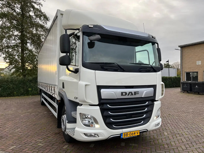 DAF CF 320 FA - Caminhão com lona: foto 4 DAF CF 320 FA - Caminhão com lona: foto 4