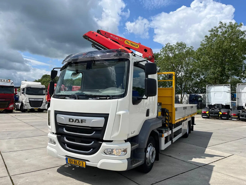 DAF LF 230 FA - Caminhão grua: foto 2 DAF LF 230 FA - Caminhão grua: foto 2