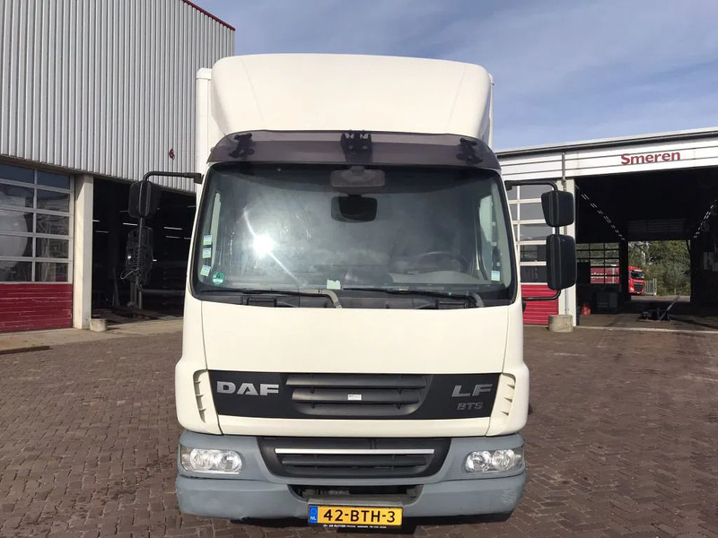 DAF LF 45 12.220 EURO 5 EEV - Caminhão furgão: foto 2 DAF LF 45 12.220 EURO 5 EEV - Caminhão furgão: foto 2