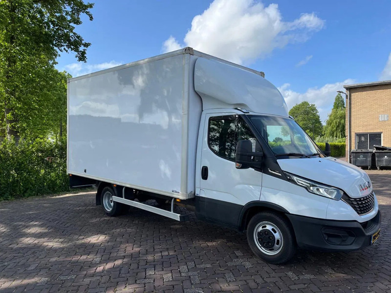 Iveco Daily 35C16 Achterdeuren (15 diverse modellen op voorraad) - Carrinha de contentor, Carrinha cabine dupla: foto 1 Iveco Daily 35C16 Achterdeuren (15 diverse modellen op voorraad) - Carrinha de contentor, Carrinha cabine dupla: foto 1