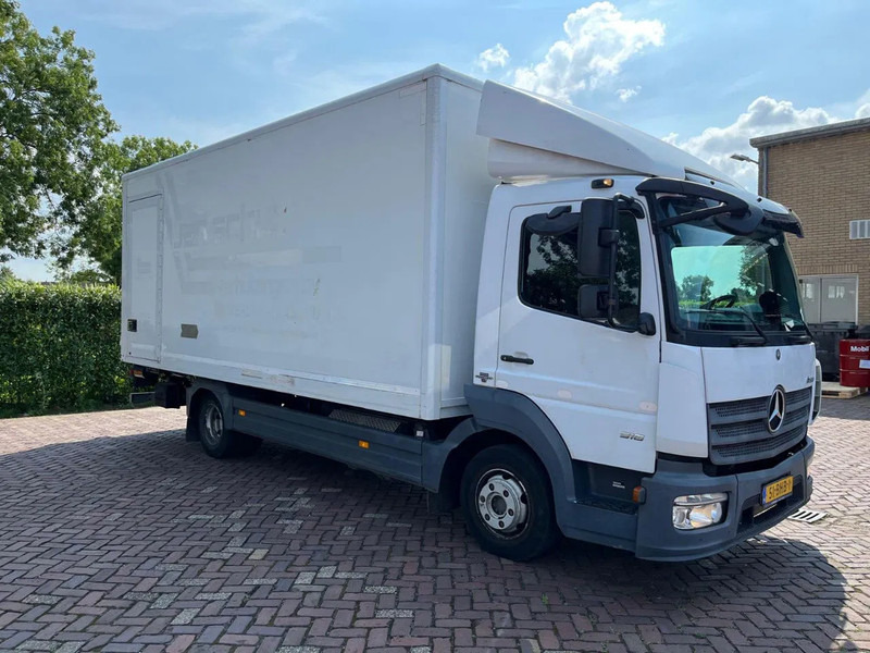 Mercedes-Benz Atego 916 - Caminhão furgão: foto 1 Mercedes-Benz Atego 916 - Caminhão furgão: foto 1