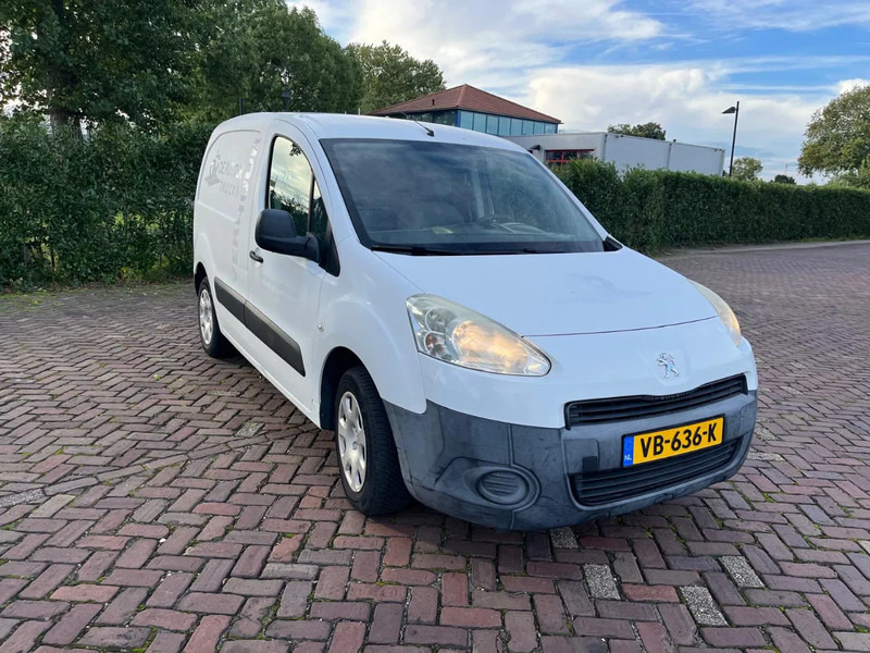 Peugeot Partner 120 1.6 HDI (motorstoring. Maximale snelheid 70 km per uur) - Furgão compacto: foto 4 Peugeot Partner 120 1.6 HDI (motorstoring. Maximale snelheid 70 km per uur) - Furgão compacto: foto 4