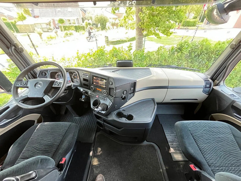 Tractor Mercedes-Benz Actros 1940: foto 19 Tractor Mercedes-Benz Actros 1940: foto 19