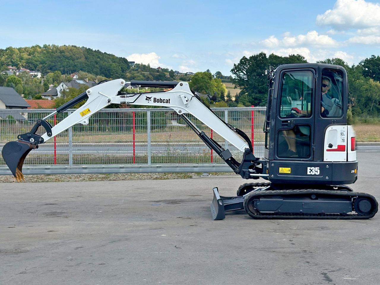 Bobcat E 35 * Raupenbagger * TOPZUSTAND - Buldôzer: foto 4 Bobcat E 35 * Raupenbagger * TOPZUSTAND - Buldôzer: foto 4