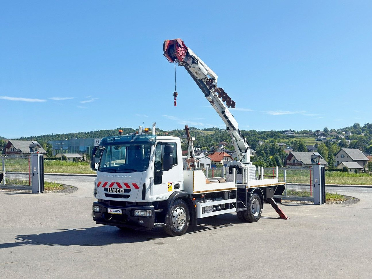 Iveco Eurocargo 120E22 * Bohrgerät auf LKW + FUNK *TOP - Caminhão, Caminhão grua: foto 2 Iveco Eurocargo 120E22 * Bohrgerät auf LKW + FUNK *TOP - Caminhão, Caminhão grua: foto 2