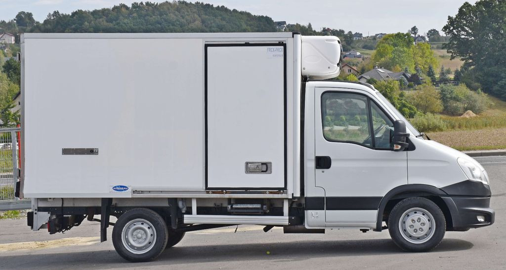 Iveco DAILY 35S13* Kühlkoffer 2,00 m * TOPZUSTAND Iveco DAILY 35S13 * Kühlkoffer * TOPZUSTAND - Caminhão frigorífico, Caminhão grua: foto 3 Iveco DAILY 35S13* Kühlkoffer 2,00 m * TOPZUSTAND Iveco DAILY 35S13 * Kühlkoffer * TOPZUSTAND - Caminhão frigorífico, Caminhão grua: foto 3