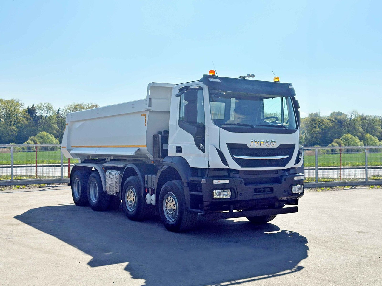 Iveco STRALIS X - WAY 460 * KIPPER * 8x4 * TOPZUSTAND - Caminhão basculante: foto 1 Iveco STRALIS X - WAY 460 * KIPPER * 8x4 * TOPZUSTAND - Caminhão basculante: foto 1