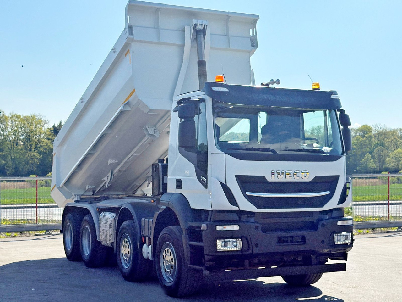 Iveco STRALIS X - WAY 460 * KIPPER * 8x4 * TOPZUSTAND - Caminhão basculante: foto 3 Iveco STRALIS X - WAY 460 * KIPPER * 8x4 * TOPZUSTAND - Caminhão basculante: foto 3