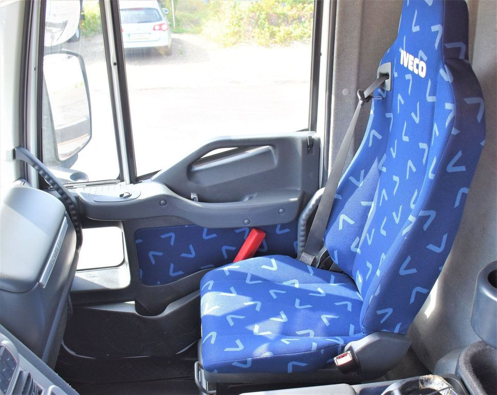 Locação de Iveco Stralis 310 PRITSCHE 7,05m +KRAN +FUNK  Iveco Stralis 310 PRITSCHE 7,05m +KRAN +FUNK: foto 9