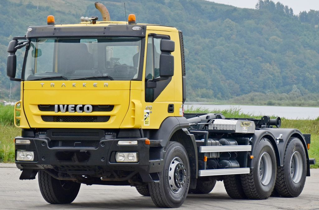 Iveco TRAKKER 410 * ABROLLKIPPER * 6x4 * TOPZUSTAND - Caminhão polibenne: foto 3 Iveco TRAKKER 410 * ABROLLKIPPER * 6x4 * TOPZUSTAND - Caminhão polibenne: foto 3