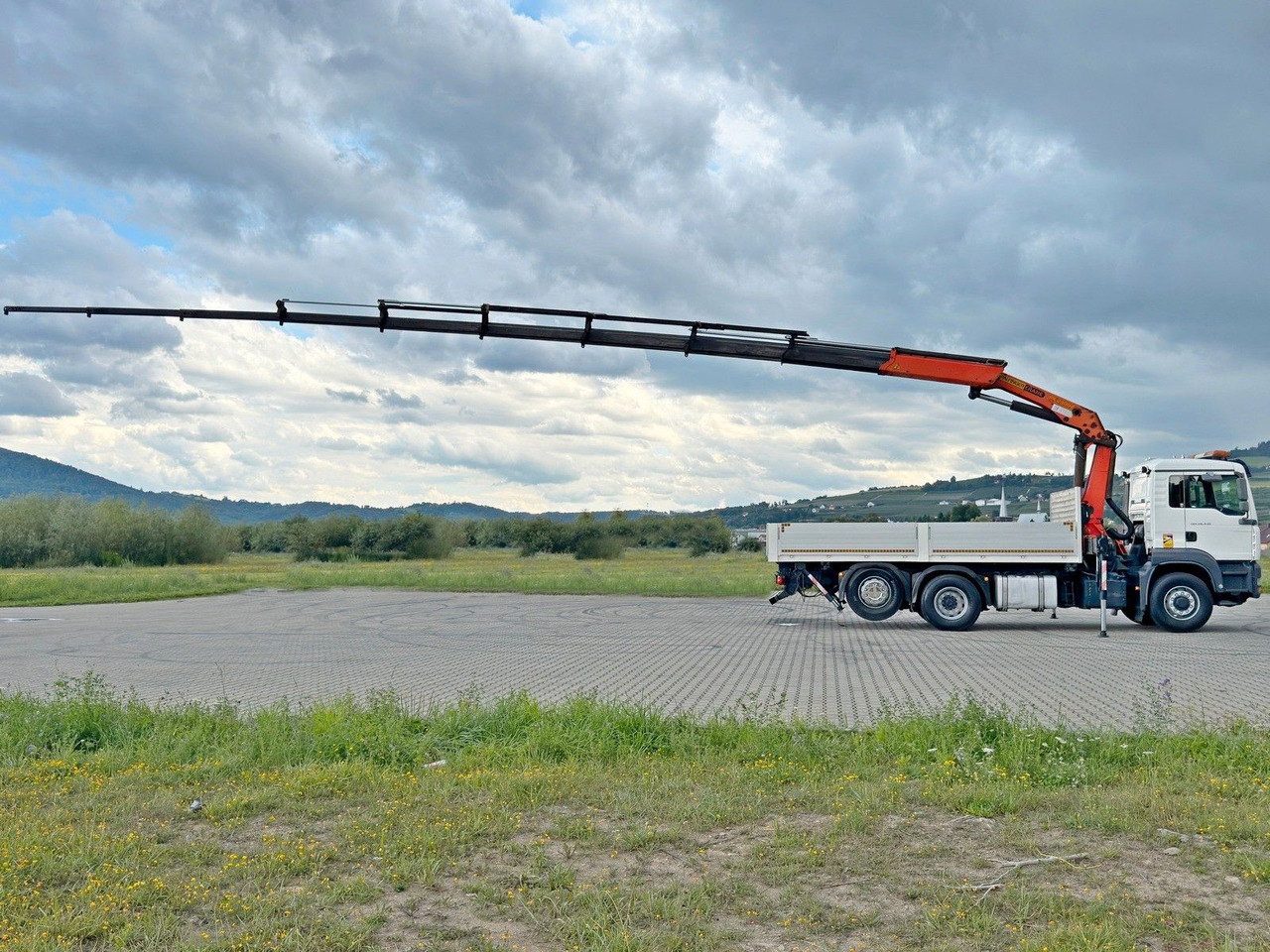 MAN TGA 26.430 Pritsche 5,50m + KRAN+ FUNK/6-4H2 MAN TGA 26.430 * PK 23002 + FUNK/6-4H2 - Caminhão grua: foto 5 MAN TGA 26.430 Pritsche 5,50m + KRAN+ FUNK/6-4H2 MAN TGA 26.430 * PK 23002 + FUNK/6-4H2 - Caminhão grua: foto 5