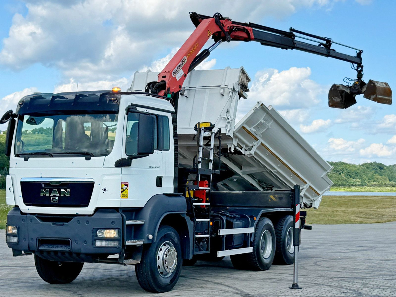 MAN TGS 33.360 * PK 16001 - KB + FUNK * 6x4 - Caminhão grua: foto 3 MAN TGS 33.360 * PK 16001 - KB + FUNK * 6x4 - Caminhão grua: foto 3