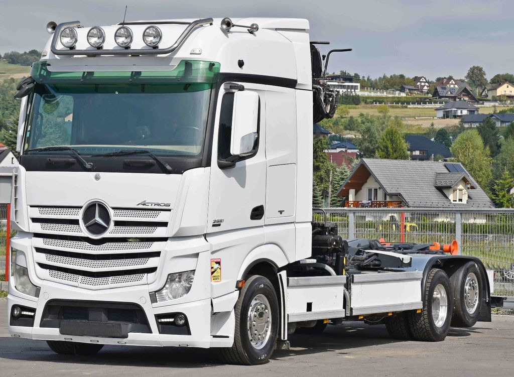 Mercedes-Benz ACTROS 2551 * ABROLLKIPPER * LIV L120 Z3 (88) - Caminhão polibenne, Caminhão grua: foto 4 Mercedes-Benz ACTROS 2551 * ABROLLKIPPER * LIV L120 Z3 (88) - Caminhão polibenne, Caminhão grua: foto 4