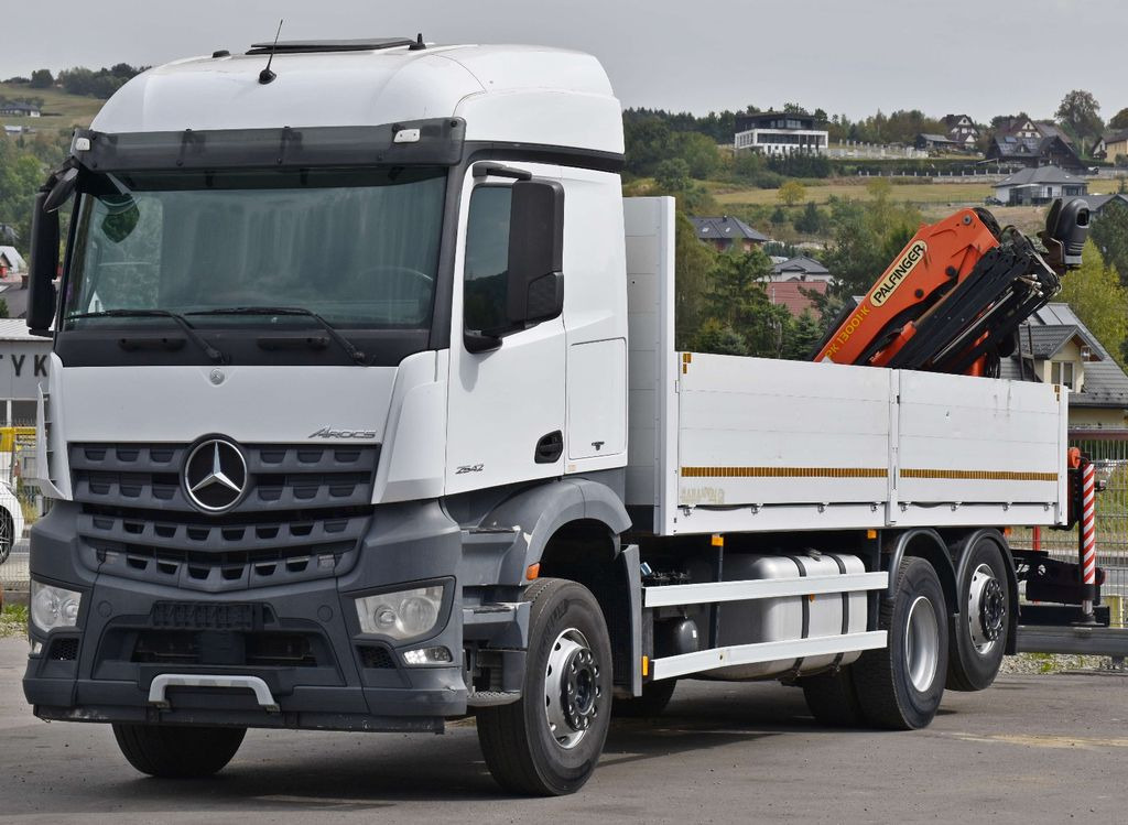 Mercedes-Benz AROCS 2542* PK 13001-K B* TOPZUSTAND Mercedes-Benz AROCS 2542* PK 13001-K B* TOPZUSTAND - Caminhão grua, Camião de caixa aberta/ Plataforma: foto 4 Mercedes-Benz AROCS 2542* PK 13001-K B* TOPZUSTAND Mercedes-Benz AROCS 2542* PK 13001-K B* TOPZUSTAND - Caminhão grua, Camião de caixa aberta/ Plataforma: foto 4