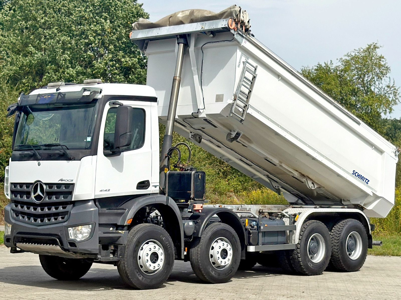 Mercedes-Benz AROCS 4142* KIPPER / 8x4 * TOPZUSTAND - Caminhão basculante: foto 4 Mercedes-Benz AROCS 4142* KIPPER / 8x4 * TOPZUSTAND - Caminhão basculante: foto 4