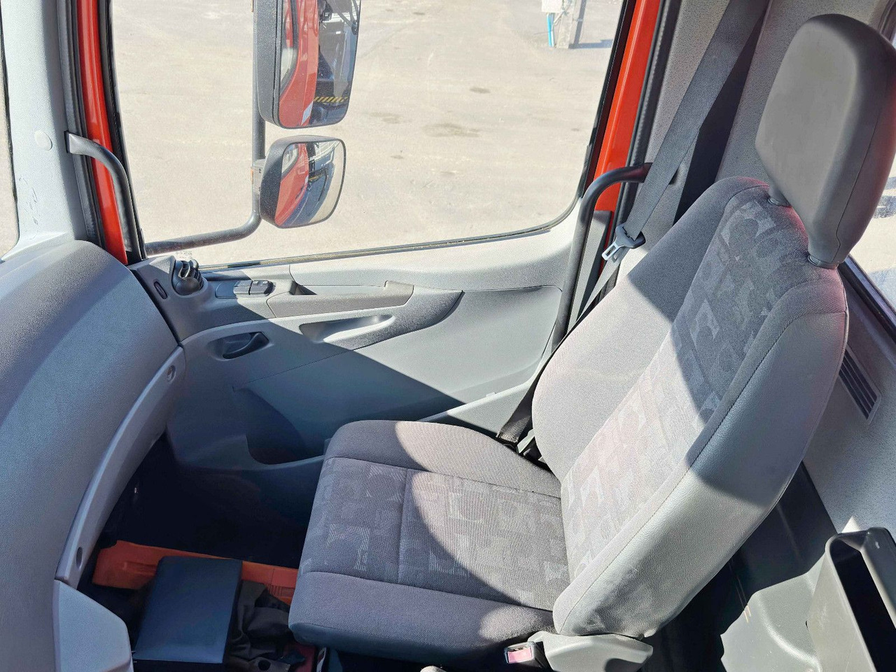 Caminhão basculante, Caminhão grua Mercedes-Benz AXOR 1829 * HIAB 1111 HIDUO + FUNK * TOP * 4x4: foto 9