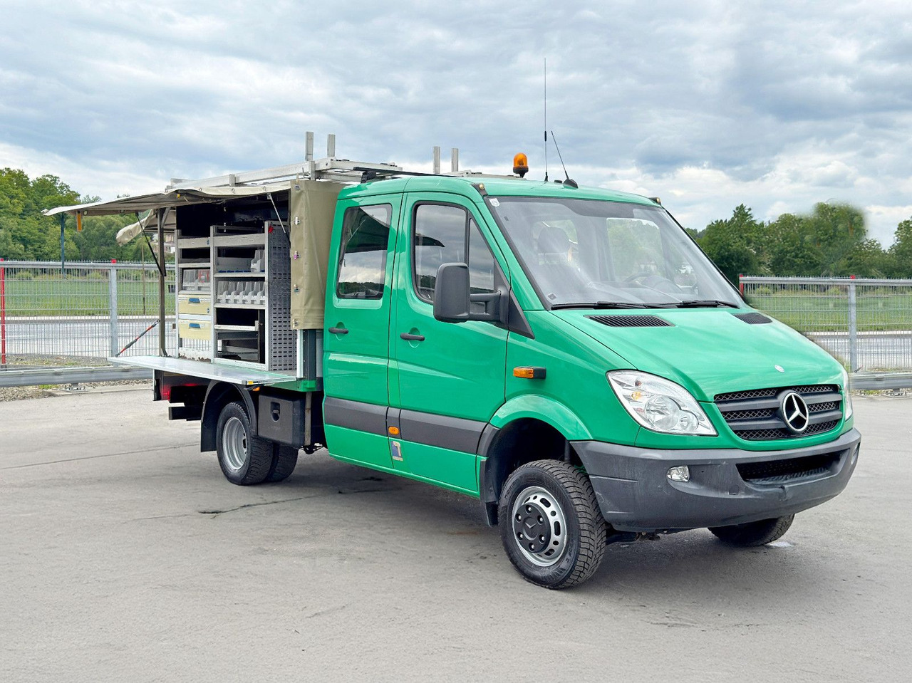 Mercedes-Benz Sprinter 516 CDI* Doppel Kabine! 4x4 *TOPZUSTAND - Furgão basculante: foto 2 Mercedes-Benz Sprinter 516 CDI* Doppel Kabine! 4x4 *TOPZUSTAND - Furgão basculante: foto 2