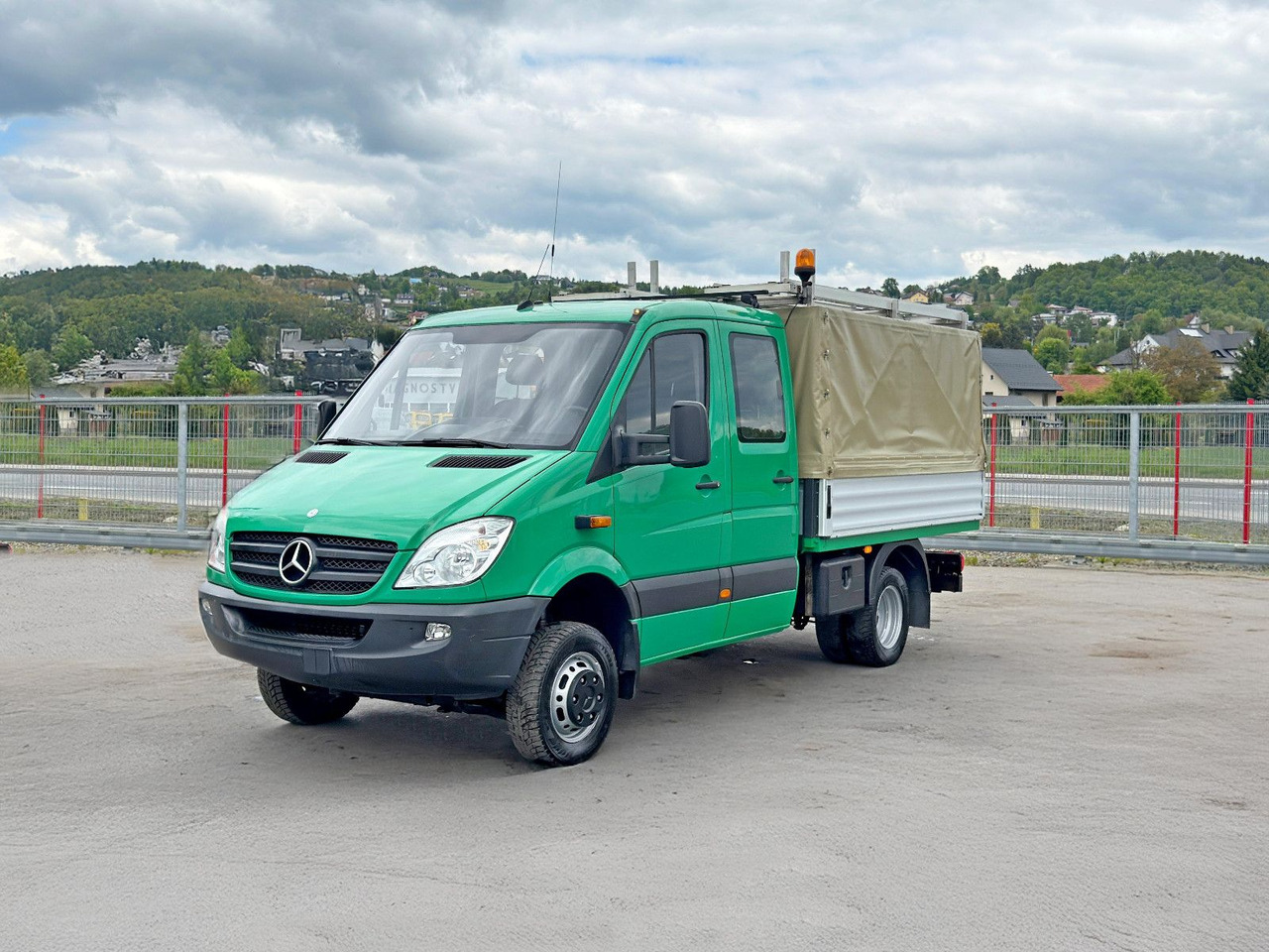 Mercedes-Benz Sprinter 516 CDI* Doppel Kabine! 4x4 *TOPZUSTAND - Furgão basculante: foto 3 Mercedes-Benz Sprinter 516 CDI* Doppel Kabine! 4x4 *TOPZUSTAND - Furgão basculante: foto 3