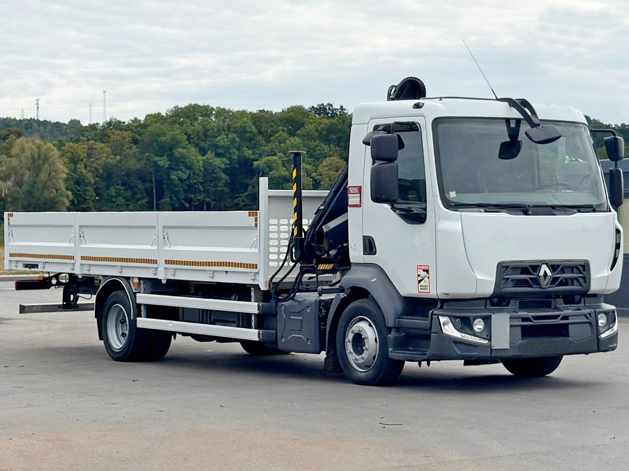 Renault D12.210 * HIAB 066 CL * TOPZUSTAND - Caminhão grua: foto 3 Renault D12.210 * HIAB 066 CL * TOPZUSTAND - Caminhão grua: foto 3