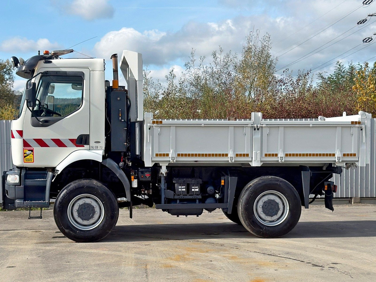 Renault MIDLUM 210 DCI* KIPPER 3,60m * 4x4 - Caminhão basculante: foto 5 Renault MIDLUM 210 DCI* KIPPER 3,60m * 4x4 - Caminhão basculante: foto 5