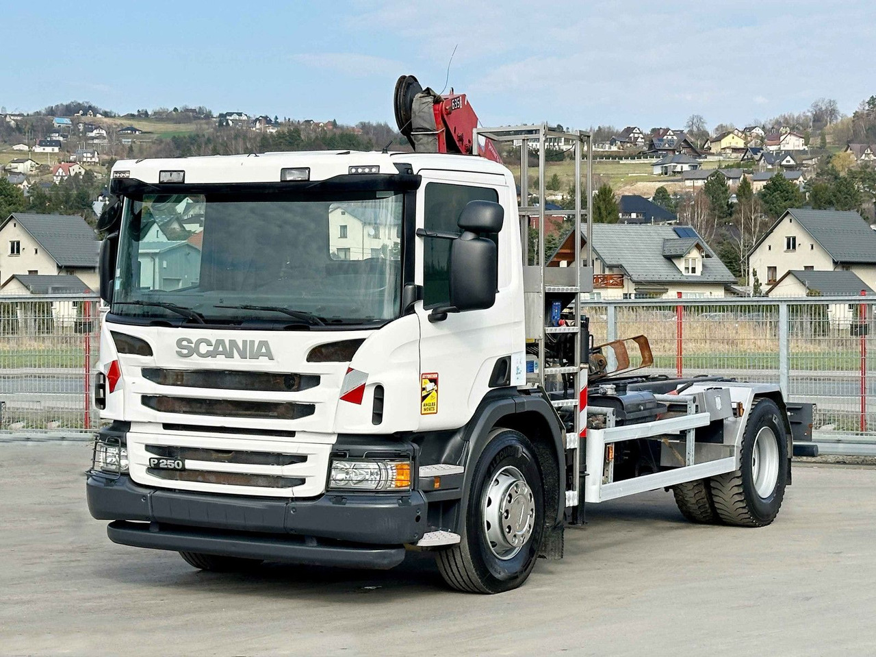 Scania P 250 * HMF 635 K2 + FUNK * TOPZUSTAND - Caminhão grua: foto 2 Scania P 250 * HMF 635 K2 + FUNK * TOPZUSTAND - Caminhão grua: foto 2