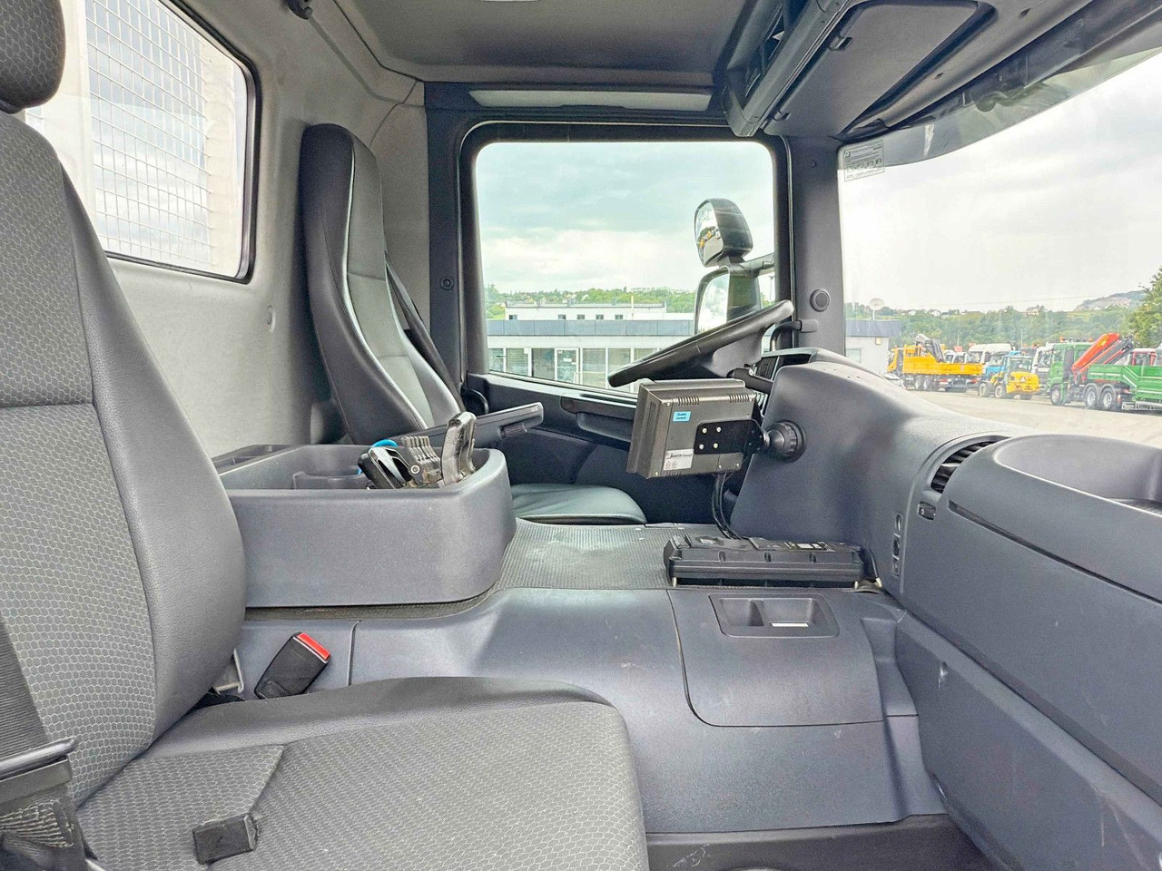 Caminhão grua, Camião de caixa aberta/ Plataforma Scania P 410*PLATFORM 7,00m*HIAB 244 E-5 HIPRO+FUNK/8x4 Scania P 410*PRITSCHE 7,00m*HIAB 244 E-5 HIPRO+FUNK/8x4: foto 11