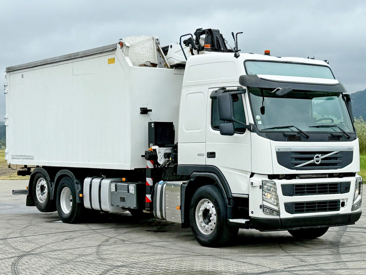 Volvo FM 420 Kipper 6,20 m * EPSILON Q150L75 *TOP - Caminhão polibenne, Caminhão grua: foto 4 Volvo FM 420 Kipper 6,20 m * EPSILON Q150L75 *TOP - Caminhão polibenne, Caminhão grua: foto 4