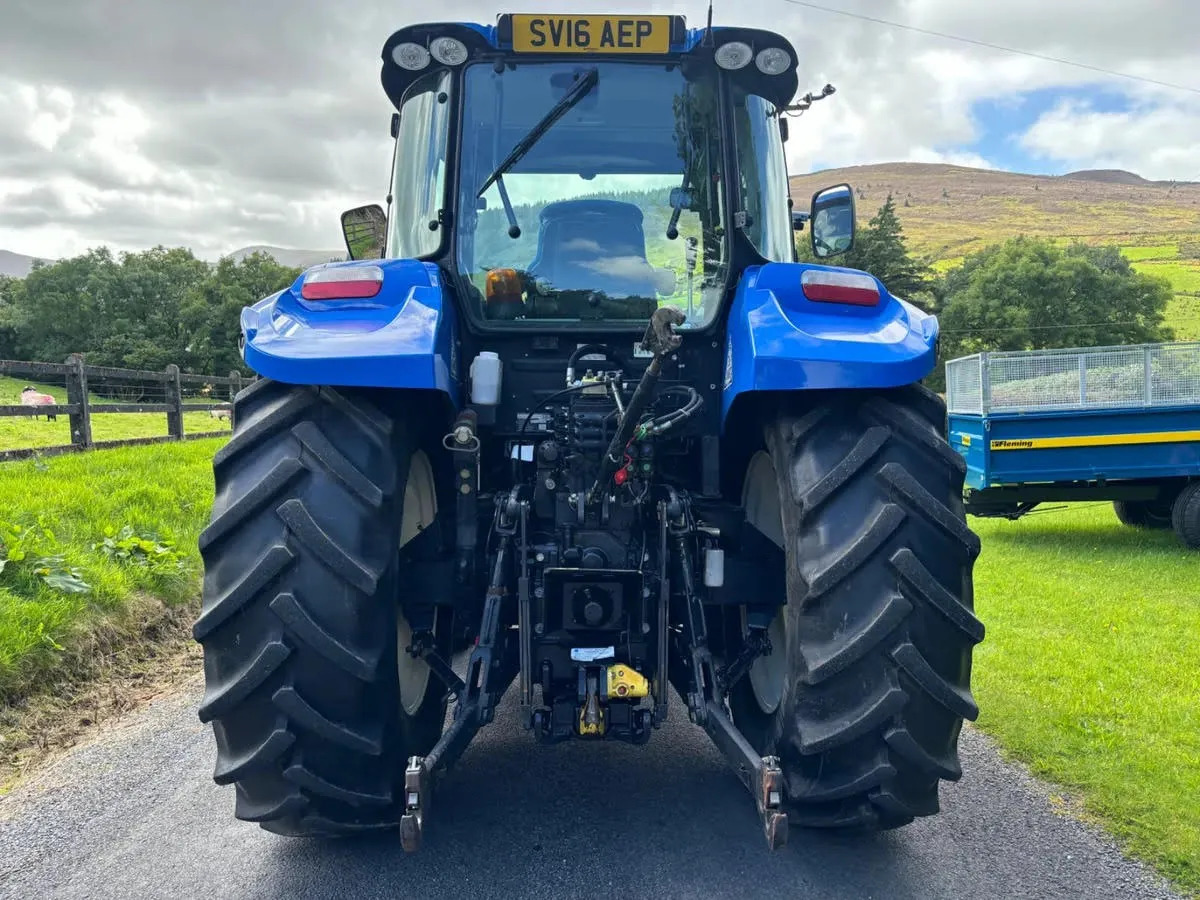 2016 Newholland T5 105 - Trator: foto 5 2016 Newholland T5 105 - Trator: foto 5
