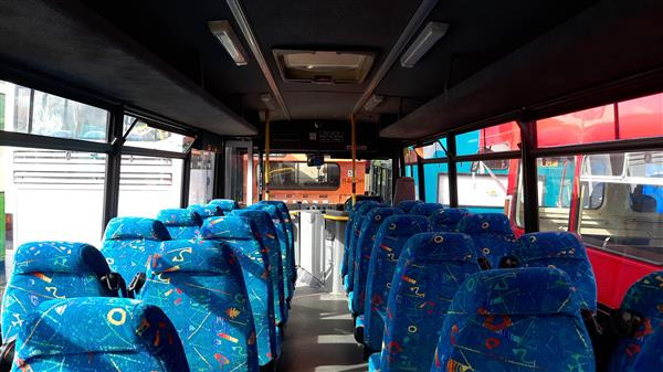 2004 Mercedes 33 seat dual purpose minicoach - Ônibus suburbano: foto 5 2004 Mercedes 33 seat dual purpose minicoach - Ônibus suburbano: foto 5