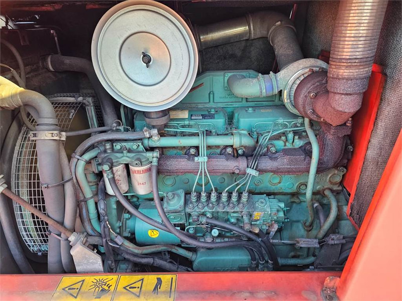 Kalmar DCB32 RoRo - Empilhadeira a diesel: foto 2 Kalmar DCB32 RoRo - Empilhadeira a diesel: foto 2