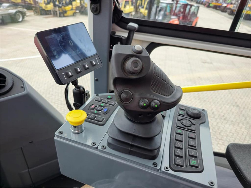 Reachstacker porta contentores Kalmar DRU450-62S5: foto 10 Reachstacker porta contentores Kalmar DRU450-62S5: foto 10