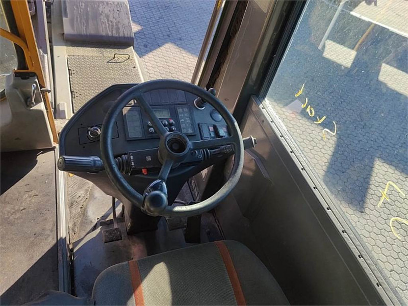 Tractor de terminal Terberg RT222 4x4: foto 8