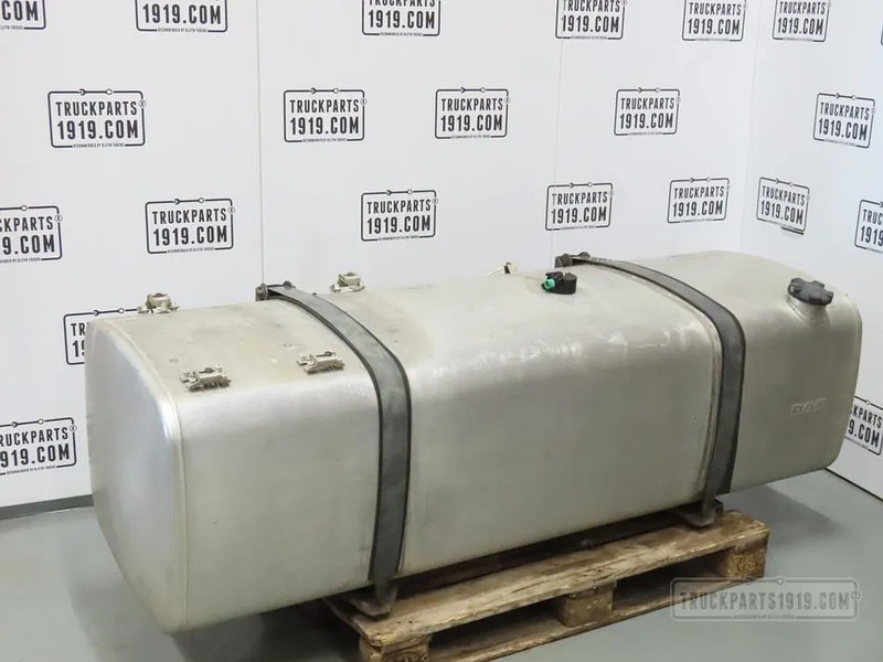 DAF 1945569 | Brandstoftank + steunen 690L - Tanque de combustível de Caminhão: foto 1 DAF 1945569 | Brandstoftank + steunen 690L - Tanque de combustível de Caminhão: foto 1