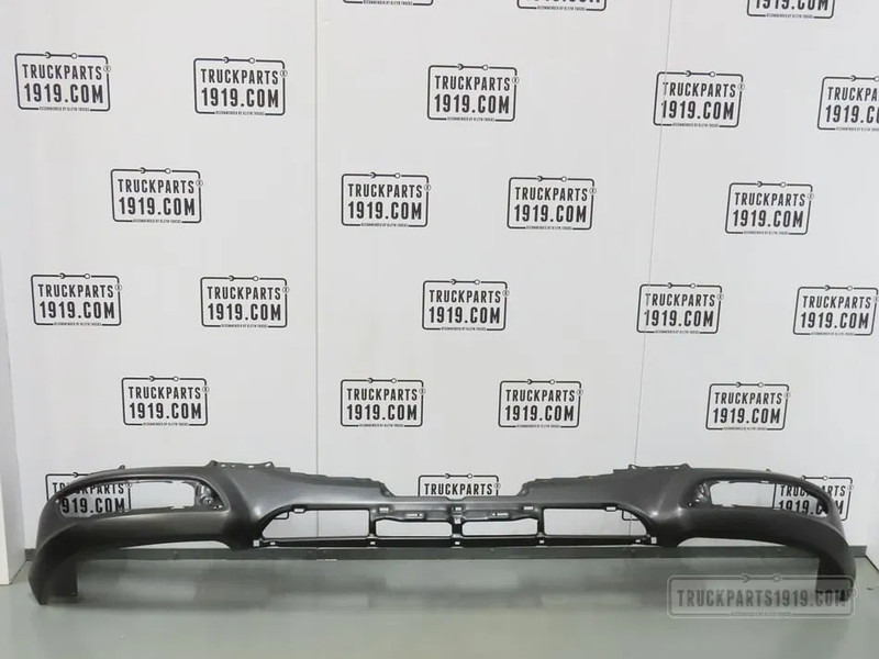 DAF 1953385 Bumper DAFXF106 - Para-choque de Caminhão: foto 1 DAF 1953385 Bumper DAFXF106 - Para-choque de Caminhão: foto 1