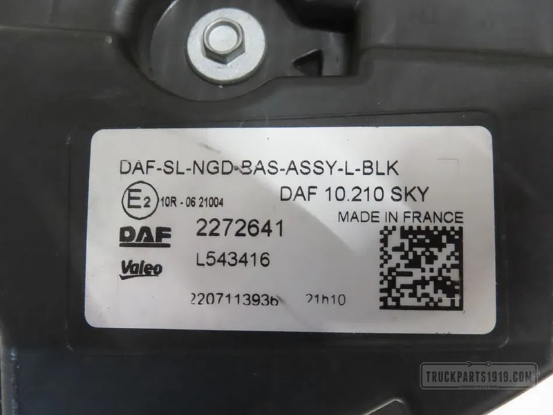 DAF 2272641 Lighting Skylight Li. XG - Iluminação de Caminhão: foto 2 DAF 2272641 Lighting Skylight Li. XG - Iluminação de Caminhão: foto 2