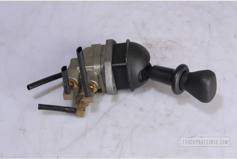 KNORR-BREMSE 2122584 Handremventiel - Peças de freio de Caminhão: foto 1 KNORR-BREMSE 2122584 Handremventiel - Peças de freio de Caminhão: foto 1
