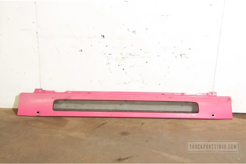 Scania Body & Chassis Parts Tussengrille Scania R - Para-choque de Caminhão: foto 1 Scania Body & Chassis Parts Tussengrille Scania R - Para-choque de Caminhão: foto 1