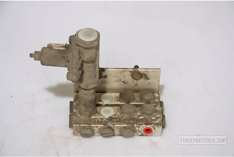 Volvo Compressed Air System Overloopklep Volvo - Válvula de Caminhão: foto 1 Volvo Compressed Air System Overloopklep Volvo - Válvula de Caminhão: foto 1
