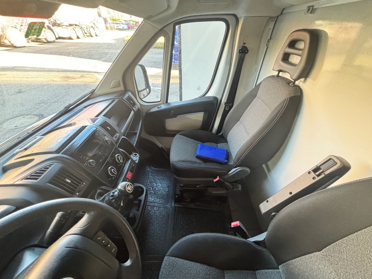 FIAT Ducato 2.3MJ - Carrinha frigorífica: foto 5 FIAT Ducato 2.3MJ - Carrinha frigorífica: foto 5