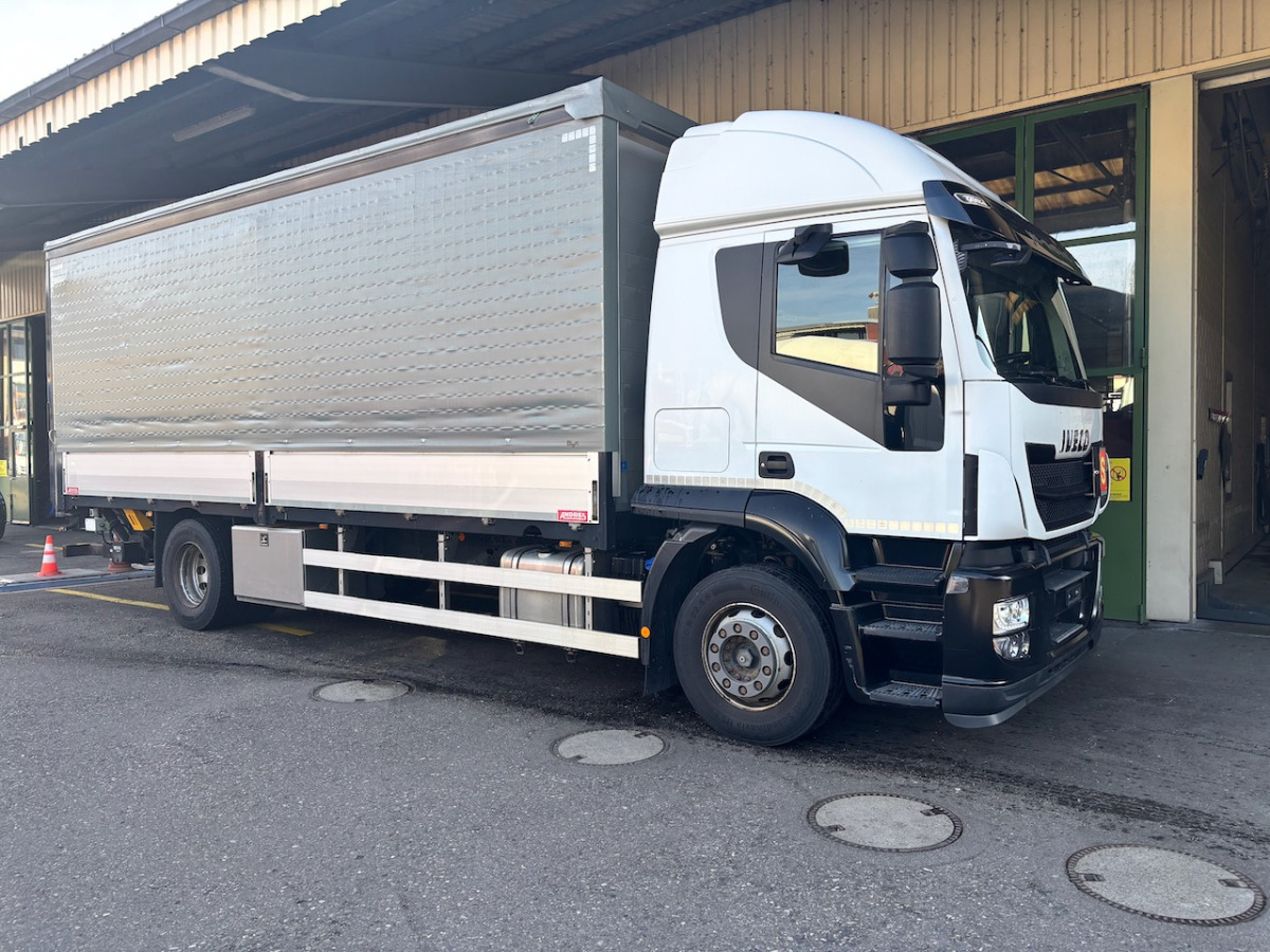 IVECO 190S40 Stralis - Caminhão com lona: foto 1 IVECO 190S40 Stralis - Caminhão com lona: foto 1