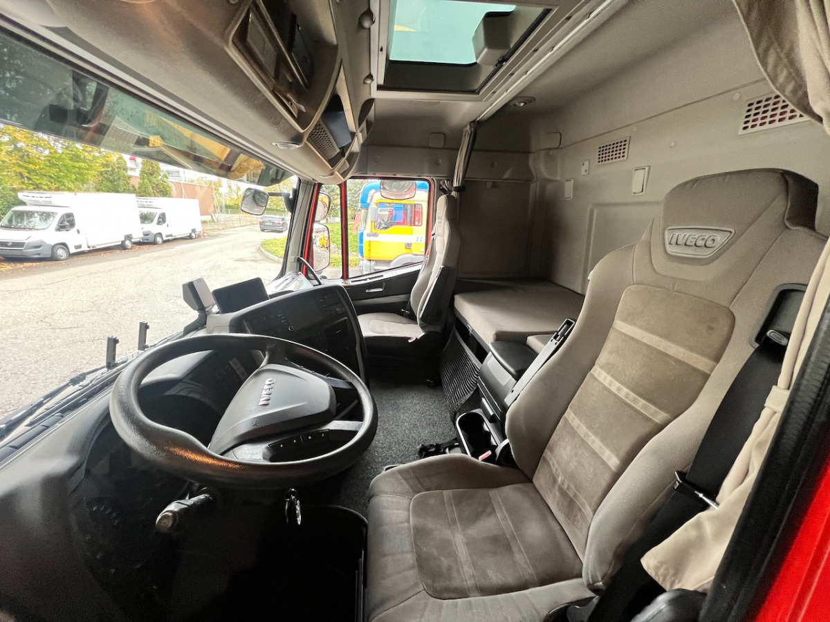 IVECO 260S42 Stralis - Caminhão furgão: foto 4 IVECO 260S42 Stralis - Caminhão furgão: foto 4