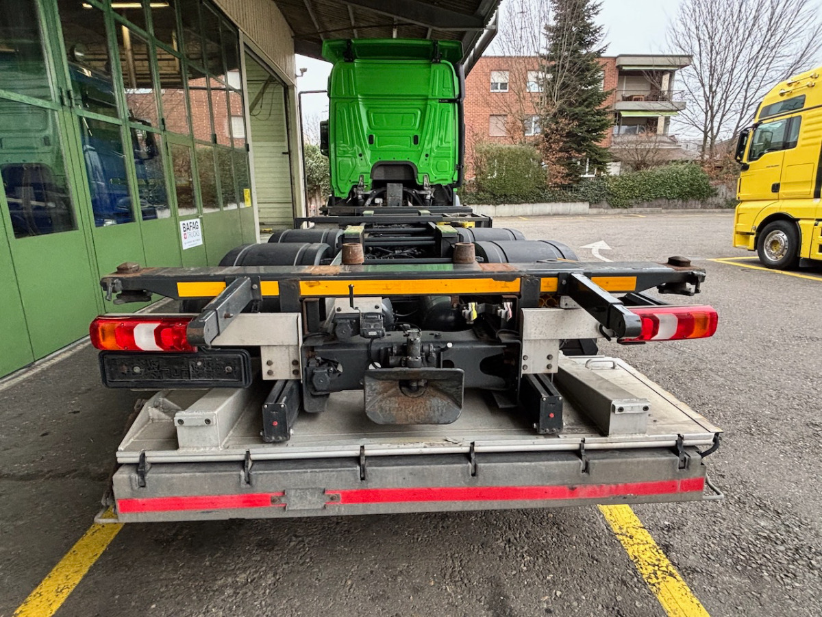 Caminhão transportador de contêineres/ Caixa móvel MERCEDES 2543 6x2: foto 15 Caminhão transportador de contêineres/ Caixa móvel MERCEDES 2543 6x2: foto 15