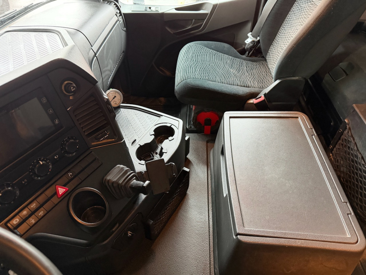 MERCEDES Arocs 4451 - Caminhão basculante: foto 5 MERCEDES Arocs 4451 - Caminhão basculante: foto 5