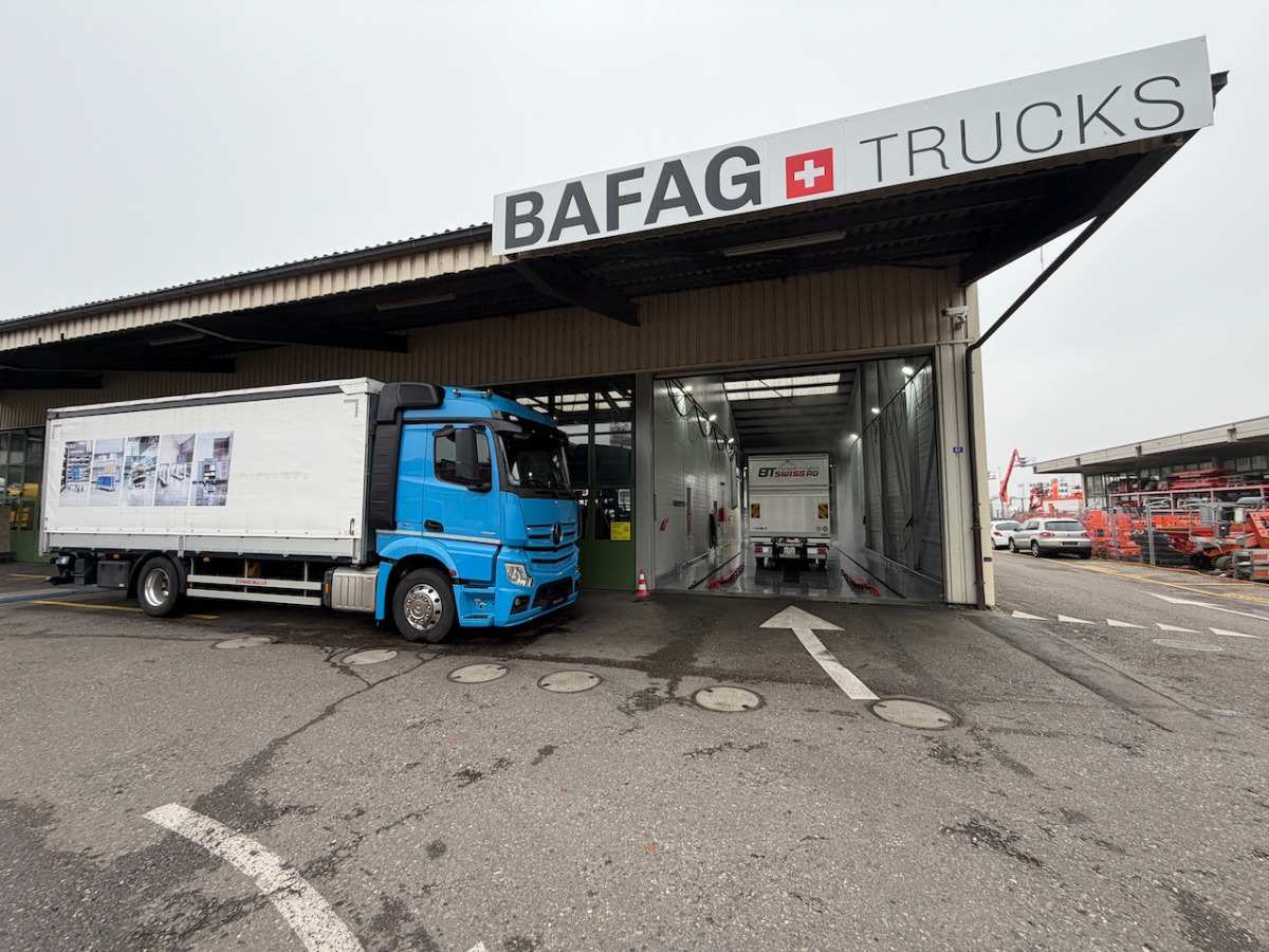 MERCEDES Mercedes Actros 1833L - Caminhão com lona: foto 2 MERCEDES Mercedes Actros 1833L - Caminhão com lona: foto 2