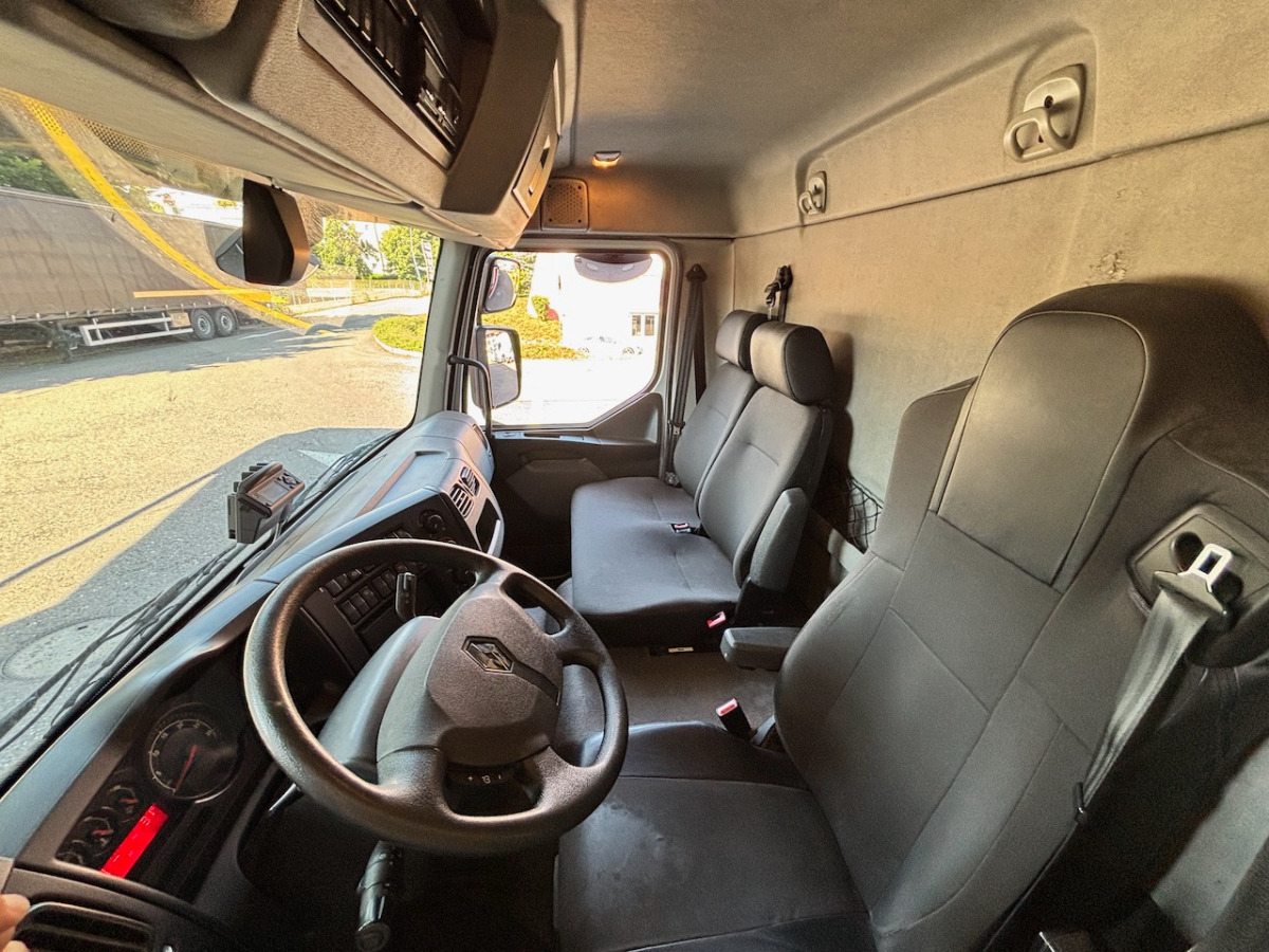 RENAULT D12.240 - Caminhão frigorífico: foto 4 RENAULT D12.240 - Caminhão frigorífico: foto 4