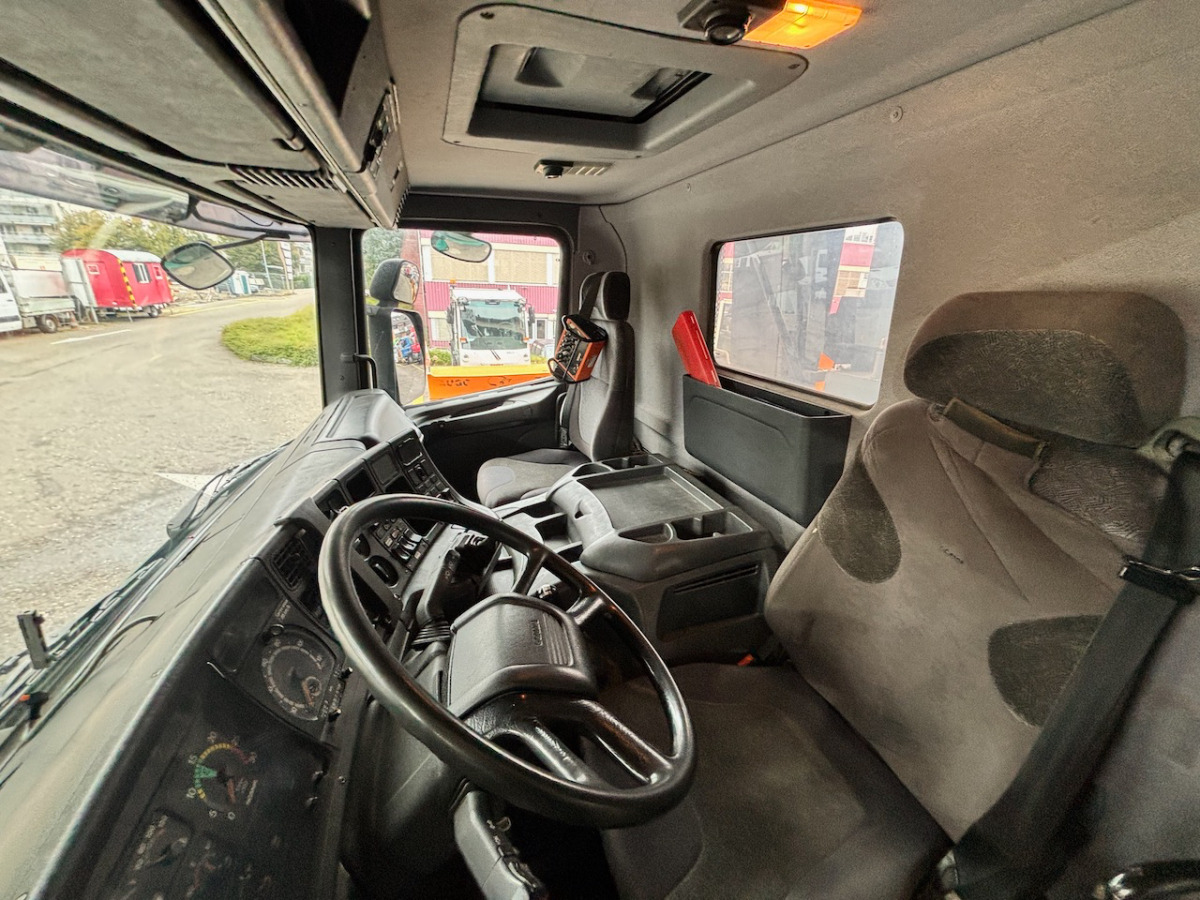 SCANIA P124CB8x4 - Caminhão betoneira: foto 4 SCANIA P124CB8x4 - Caminhão betoneira: foto 4