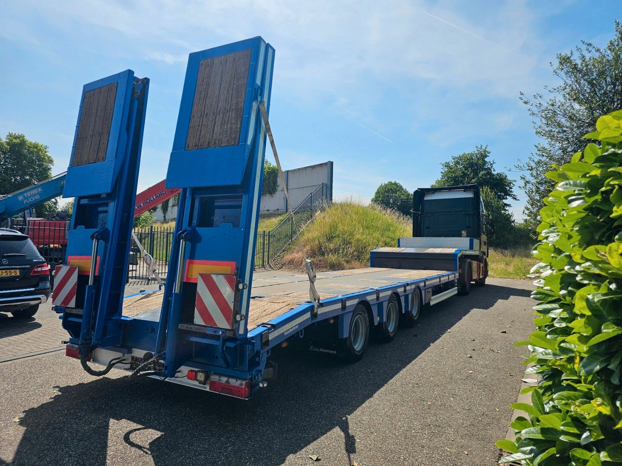 Kässbohrer LB3E Semie Tieflader Mit Rampen - Semireboque baixa: foto 4 Kässbohrer LB3E Semie Tieflader Mit Rampen - Semireboque baixa: foto 4