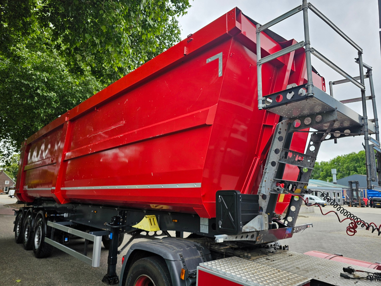 Schmitz SGF-S3 Scraptipper 55 M3 - Semireboque basculante: foto 3 Schmitz SGF-S3 Scraptipper 55 M3 - Semireboque basculante: foto 3