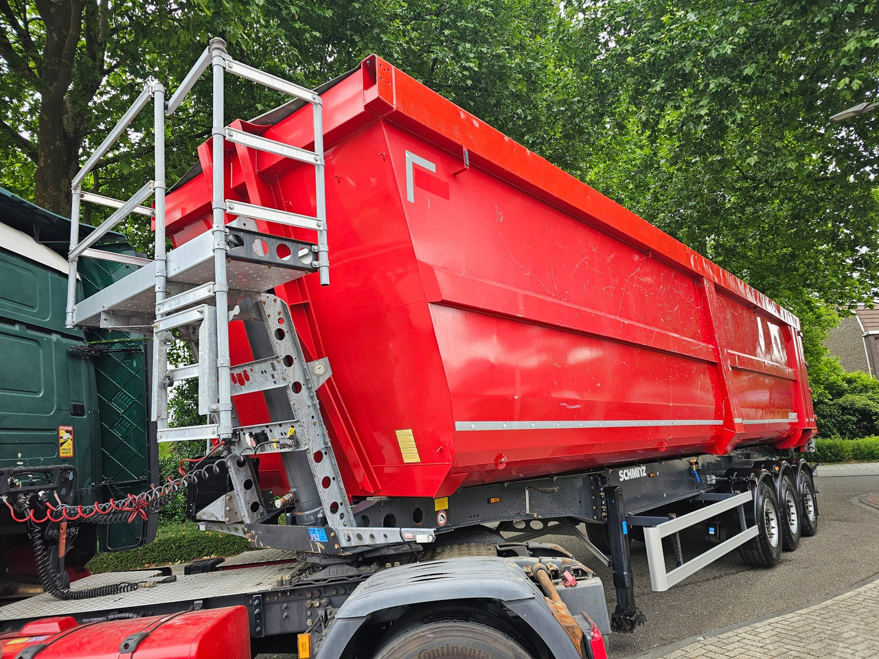 Schmitz SGF-S3 Scraptipper 55 M3 - Semireboque basculante: foto 5 Schmitz SGF-S3 Scraptipper 55 M3 - Semireboque basculante: foto 5